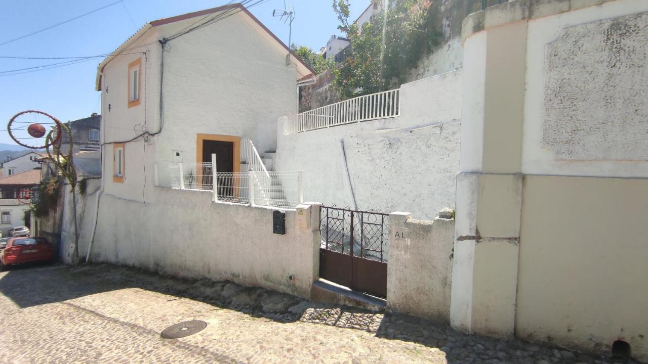 Lemon Tree House Coimbra - Courtyard Garden With City Views Eksteriør billede